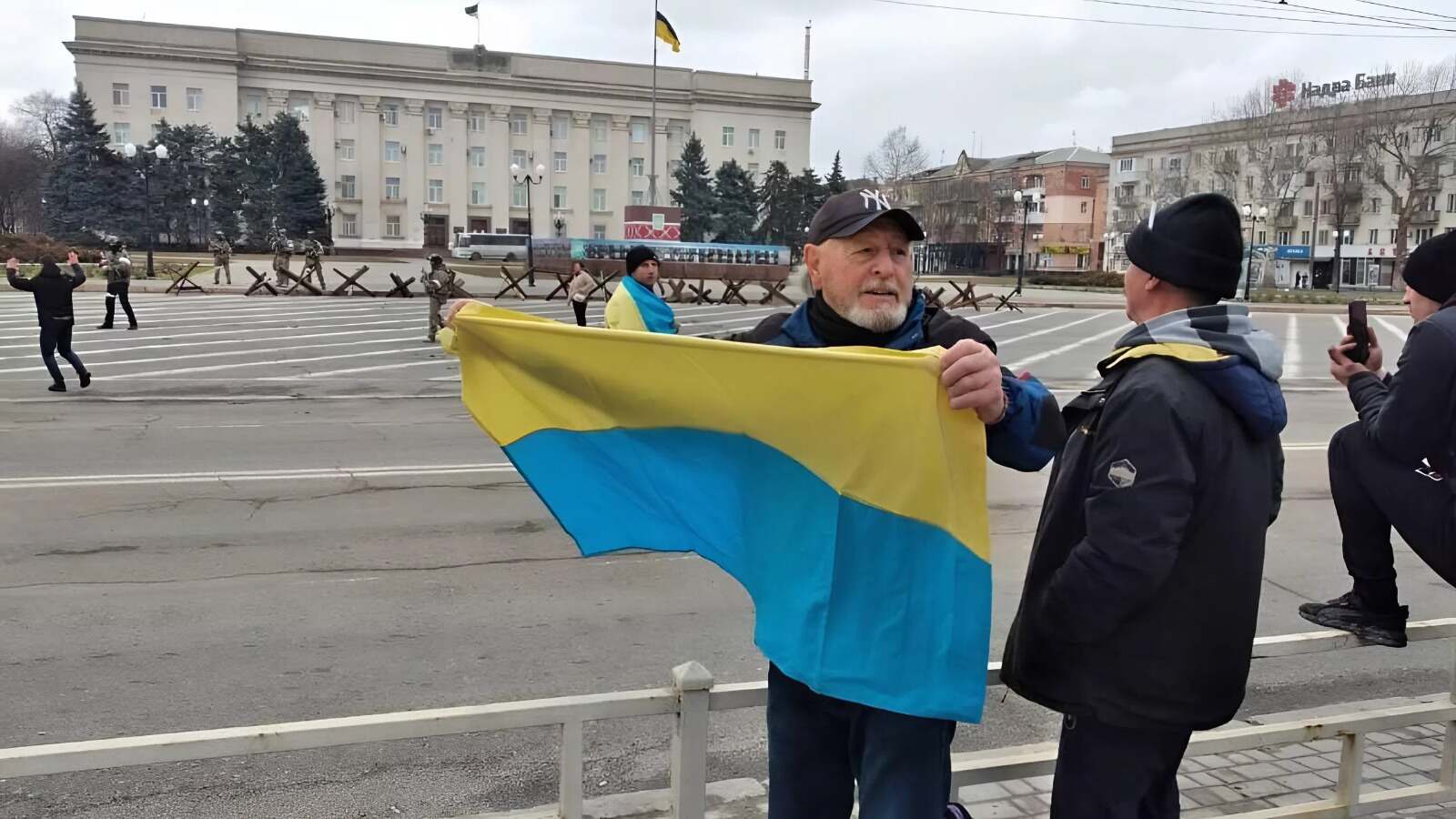 Маріано на проукраїнському мітингу у Херсоні у 2022 році